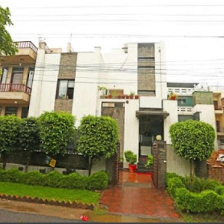 Hotel Pacific Inn Huda City Centre Gurgaon Exterior photo